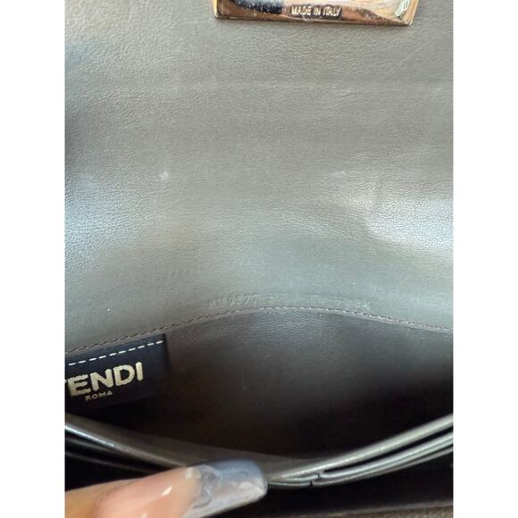 FENDI SNAKE SKIN TWIST LOCK WALLET EUC - Picture 13 of 13